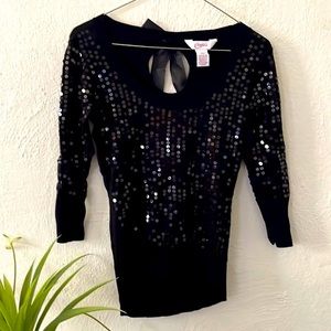 Black Sequined Sparkly 3/4 sleeve Shirt by Candies. Size XS with a cute bow
